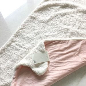 Baby blanket yang menggunakan bahan jaket fleece